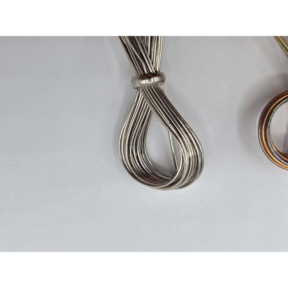 2 Vintage Wire‎ Brooches Mcm Goldtone And Silvertone